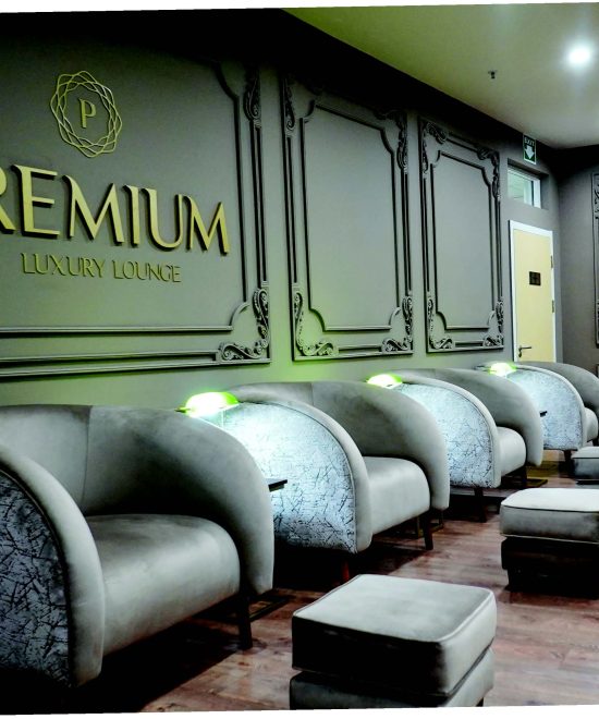 ESCAPE THE CROWDS AT THE PREMIUM LUXURY LOUNGE