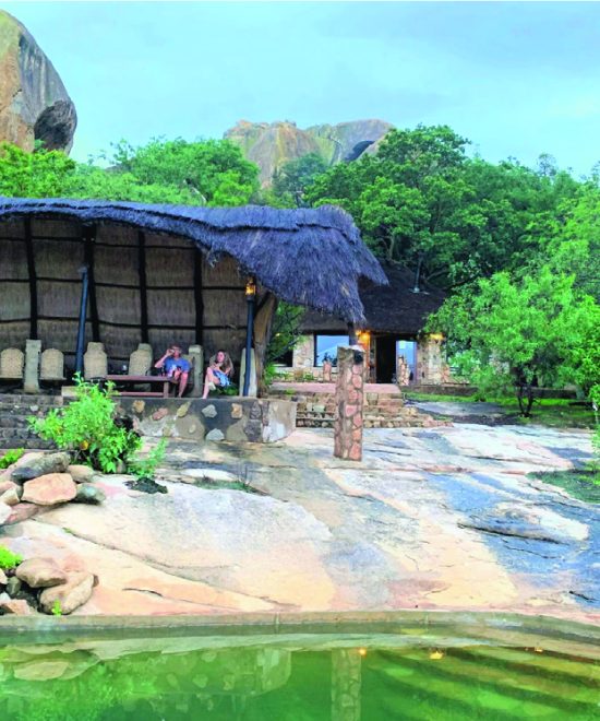 BIG CAVE CAMP: SAFARI LODGE ON THE ROCKS