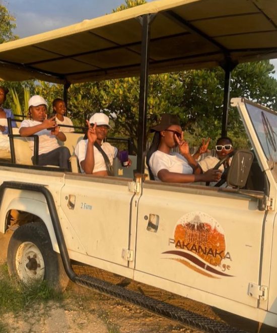 PAKANAKA RESORT NEAR HARARE OFFERS THE ULTIMATE LAKESIDE RETREAT